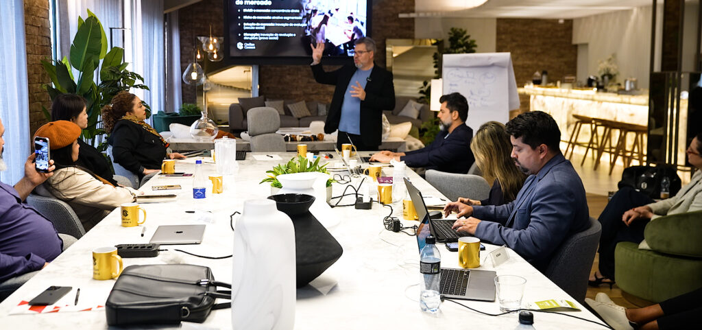 Contato com Investidores - background